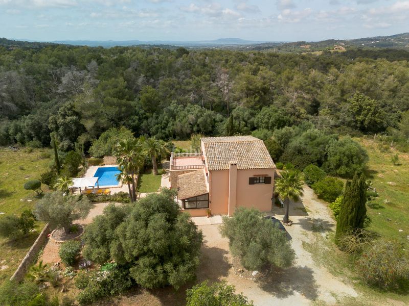 Foto a47e9079-40e1-49ba-80bb-0dc6b57b2e48. Xalet amb aparcament piscina a Felanitx poble Felanitx
