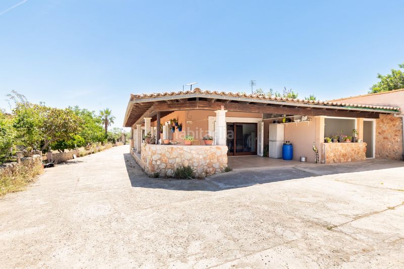Foto 5a9b1728-bc06-464d-8e76-873699742791. Masia amb calefacció aparcament a Selva