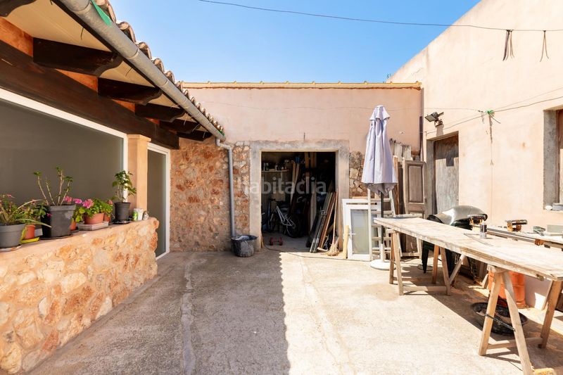 Foto e5992e70-0d83-4e66-8df0-35062741b6a2. Masia amb calefacció aparcament a Selva