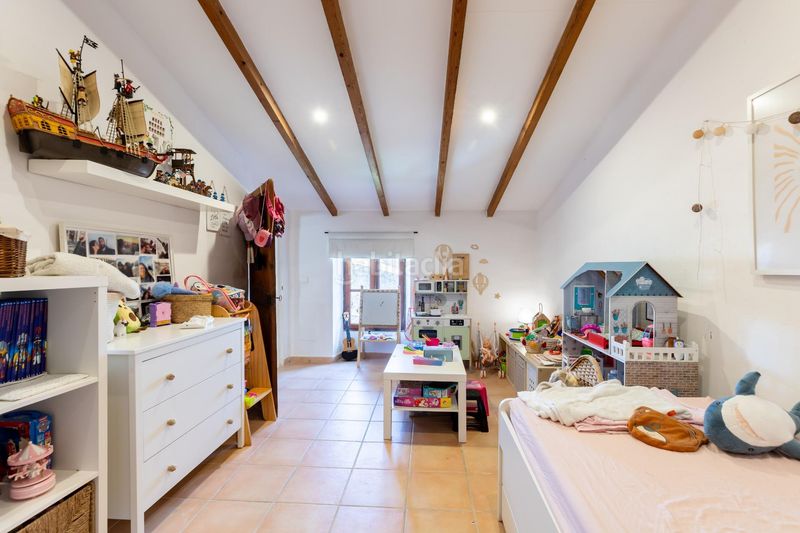 Foto 1e7e76a7-8730-4aeb-b19f-33b7f0d0dd2b. Casa adossada amb aparcament a Ariany