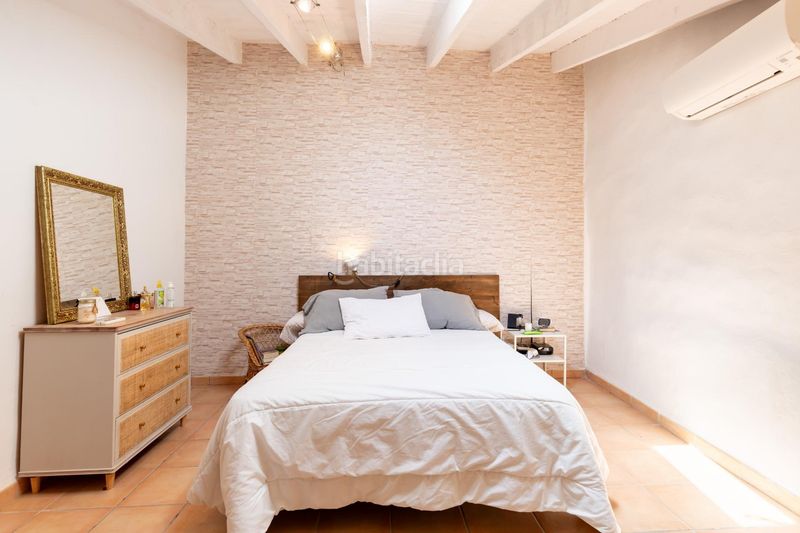 Foto 5f9609a9-8a9d-41c9-b2bf-761a7264fcb3. Casa adossada amb aparcament a Ariany