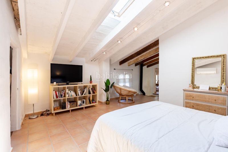 Foto aee886cc-3ee6-4900-b39b-94af18d620af. Casa adossada amb aparcament a Ariany