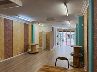 Business premise in Avenida PEGUERA