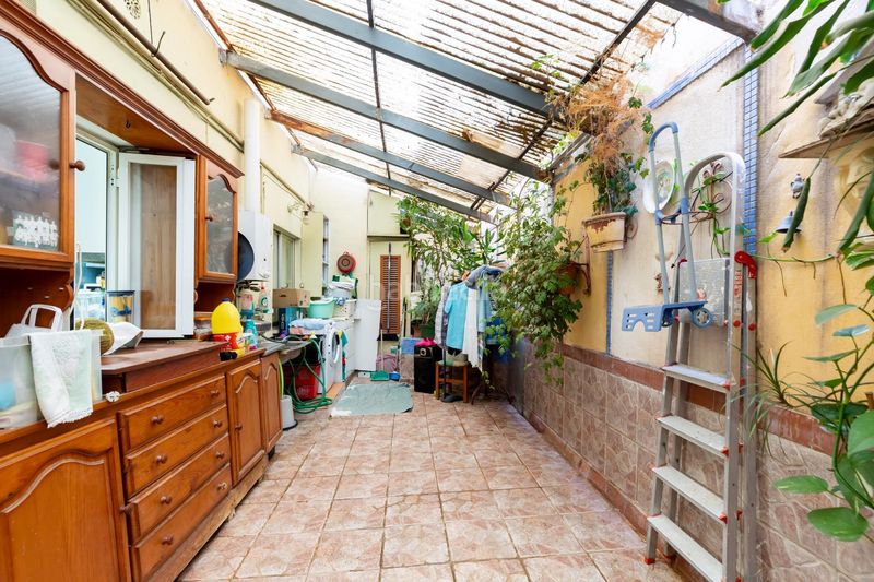 Foto 777a9a0a-8c15-4fbf-837d-13fd540cc116. Planta baja tu nuevo refugio de paz y encanto en carrer de josep villalonga en Palma de Mallorca