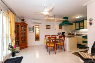 Appartement à Playa Flamenca. Apartamento de 2 dormitorios, 1 baño con jardin y solárium priva