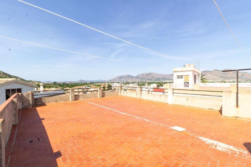 Foto 82f0eb52-febd-41ce-bbaf-4bd57249fe90. Casa vivienda de 3 dormitorios con amplio garaje y solarium, zona hurchillo en Orihuela
