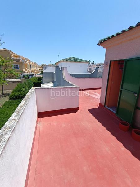 Foto 6f236844-6fa6-4d79-954d-eaeccd9fd74f. Casa pareada  de tres habitaciones en los altos en Torrevieja