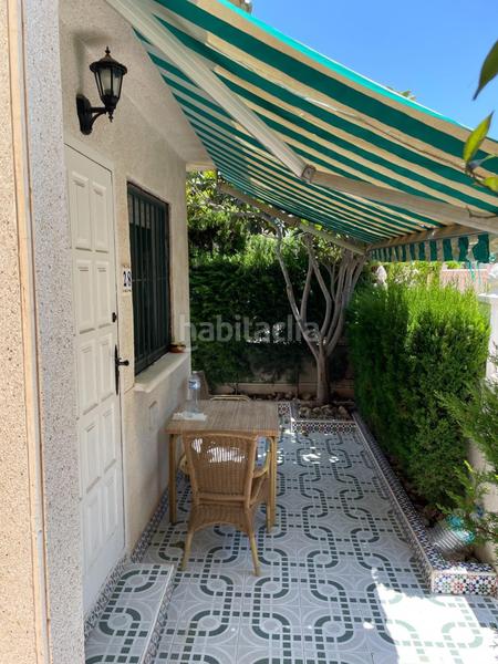 Foto b0d54caa-6309-42f7-9f0f-8cbba0261525. Casa pareada  de tres habitaciones en los altos en Torrevieja