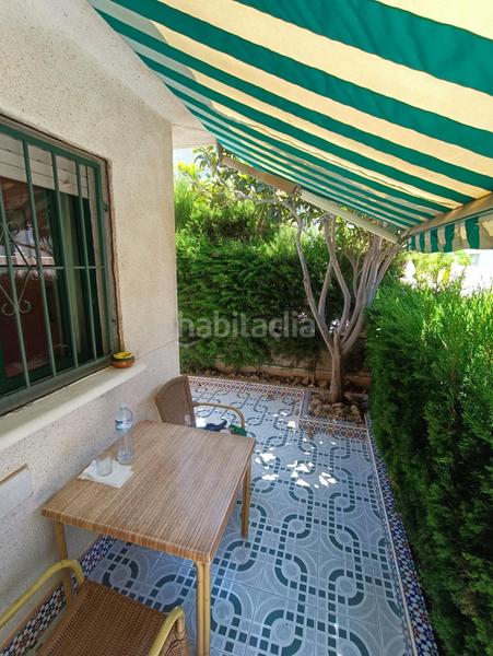 Foto e6e8e6a8-4e27-445e-a9d5-a0a5ff20c64e. Casa pareada  de tres habitaciones en los altos en Torrevieja