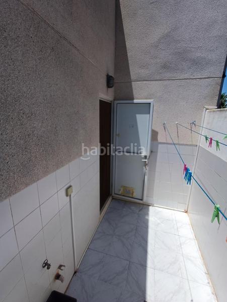 Foto e9a329ca-4abb-4d43-9ab1-e4f38568eb50. Casa pareada  de tres habitaciones en los altos en Torrevieja