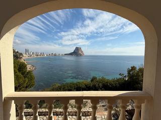 Casa aparellada a Manzanera-Tosal. Exclusivo chalet pareado en primera linea frente al mar con vist