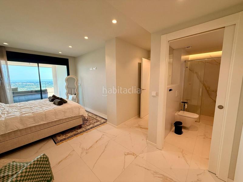 Foto 5ac9e4f3-143f-46ad-88cf-b9fee3610a0c. Ático exclusivo atico con vistas al mar urbanizacion la sella en denia en Dénia