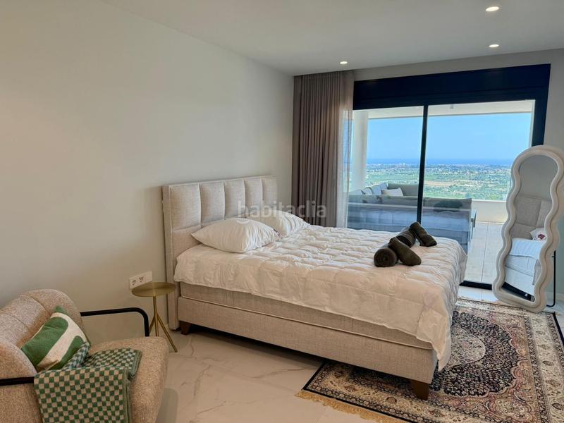 Foto a451e6be-4ded-446e-b3d8-a8fa71fa81de. Ático exclusivo atico con vistas al mar urbanizacion la sella en denia en Dénia