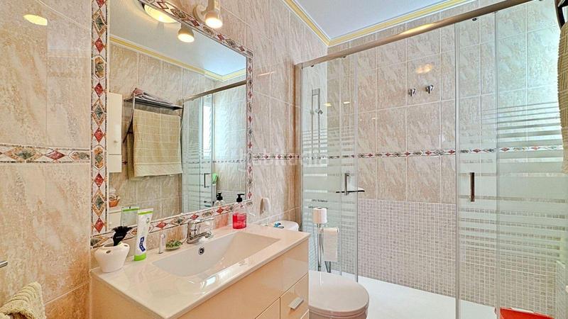 Foto d9aaadca-00e8-42df-ad45-eabc328351be. Casa con piscina in La Zenia Orihuela