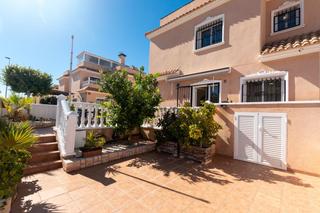 Casa a Villamartín-Las Filipinas. Duplex de 3 dormitorios en zona de los dolses, orihuela costa