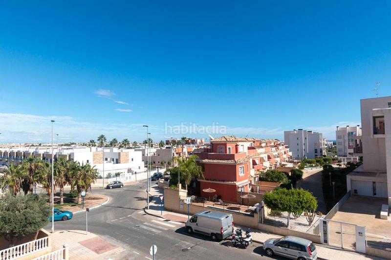 Foto 70425c61-a417-4940-8ab6-977d7955a1f6. Maison avec parking dans Villamartín-Las Filipinas Orihuela
