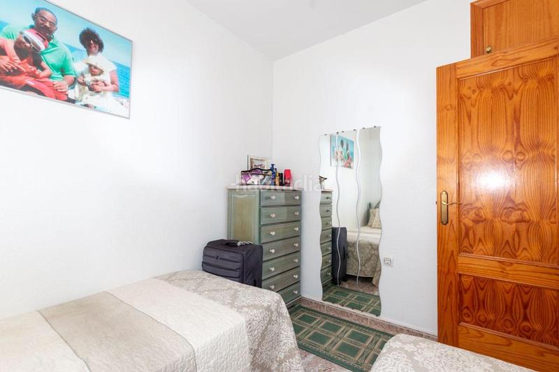 Foto 84b820f1-fada-4e52-90d2-6b9bdfe605ff. Casa aparellada amb piscina a La Regia Orihuela