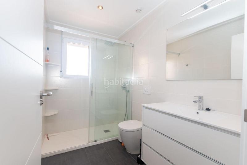 Foto 52c1c592-12ec-4a27-b3e7-db67d86ba64c. Maison jumelée avec parking piscine dans Lomas de Cabo Roig - Los Dolses Orihuela