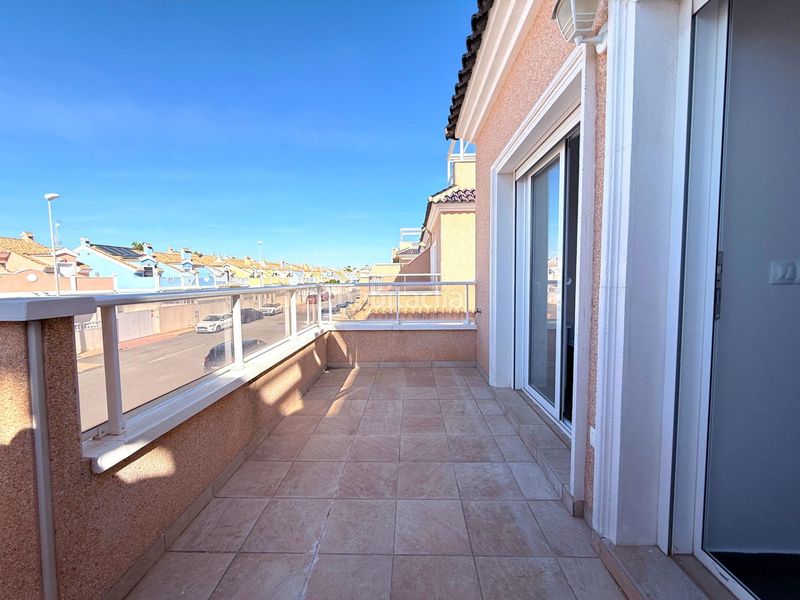 Foto b5d1b03c-1cea-419a-8bd5-cf3c0d37ce2e. Casa aparellada amb aparcament piscina a Lomas de Cabo Roig - Los Dolses Orihuela
