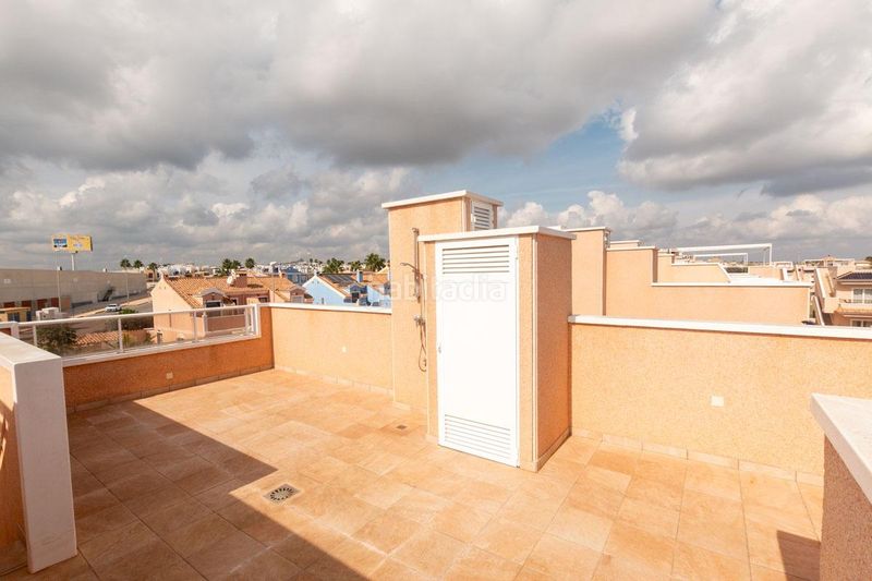 Foto c0cfc1ee-b177-445c-8c67-dd6074f81fc7. Casa aparellada amb aparcament piscina a Lomas de Cabo Roig - Los Dolses Orihuela