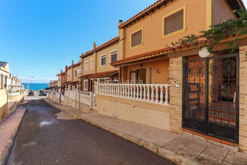 Foto a207344b-7ce4-4ef6-9c2d-e64d9b4f57dc. Casa adossada a Miramar - Torre del Moro Torrevieja