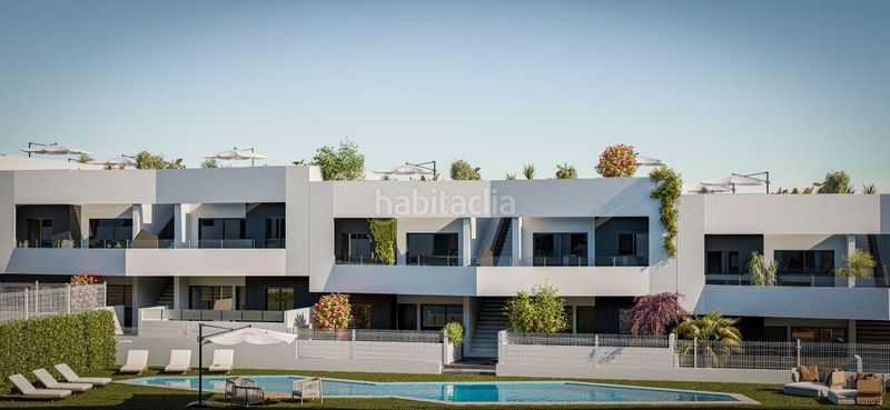 Foto e227e8bc-d1d1-4b96-b84f-85a660b2d617. Casa amb piscina a San Miguel de Salinas