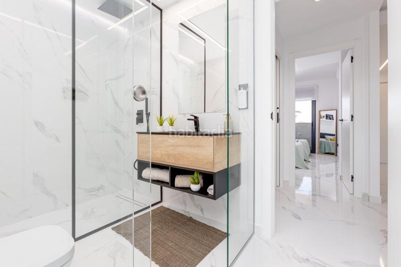 Foto 94090d17-d9e7-4e6f-9b47-ee47d7750369. Casa pisos nuevos, de 2 o 3 dormitorios con garaje, piscina comunitaria, spa y gimnasio. en Guardamar del Segura