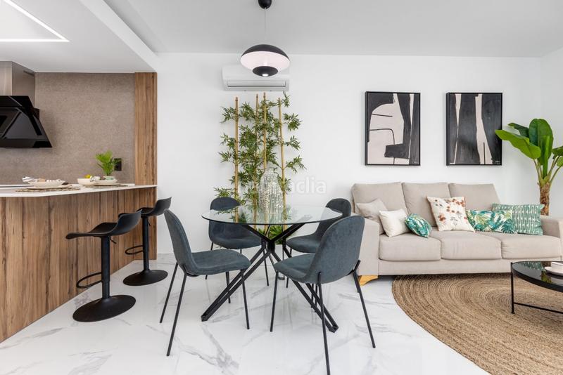 Foto a9a2f9f7-ebdf-4726-b40f-ea799cec5ddb. Casa pisos nuevos, de 2 o 3 dormitorios con garaje, piscina comunitaria, spa y gimnasio. en Guardamar del Segura
