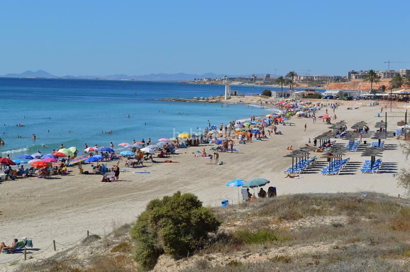 Foto cc3249c1-695f-47c0-a404-565edaa9e02d. Apartament amb piscina a Campoamor Orihuela