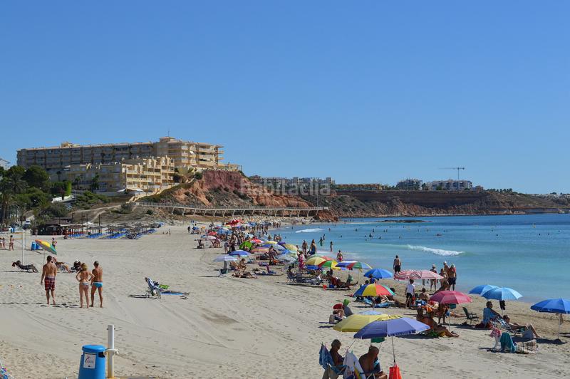 Foto ee8cb65b-27e5-4457-a07d-9e337d3b485e. Apartament amb piscina a Campoamor Orihuela