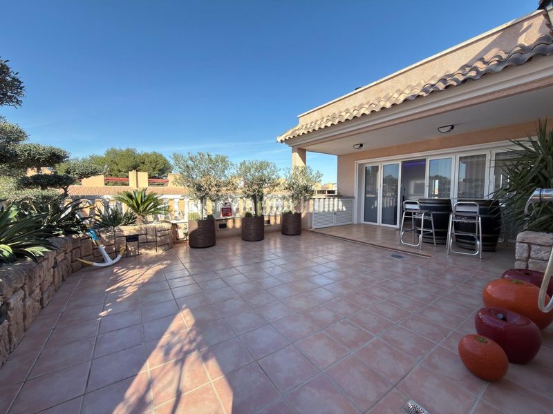 Foto 7c9e20e9-c4aa-458e-aa93-7ea81d63ba88. Apartament amb calefacció aparcament piscina a Villamartín-Las Filipinas Orihuela