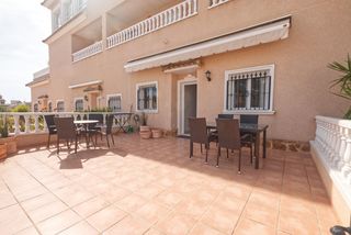 Apartament a Villamartín-Las Filipinas. Apartamento moderno en planta baja con doble terraza en los dols