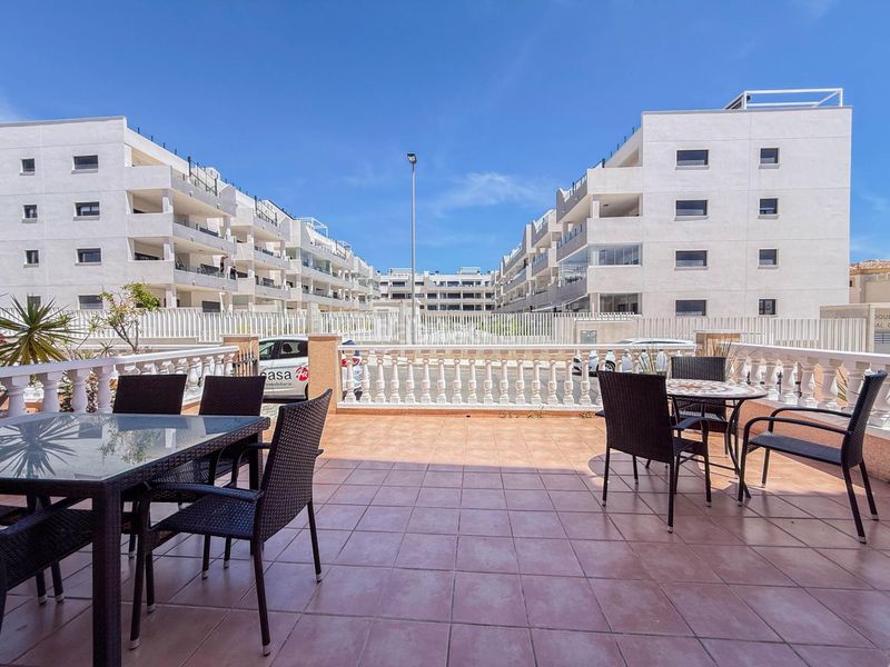 Foto 84067412-4cde-4c00-9521-41b7244b8a4e. Apartament amb aparcament piscina a Villamartín-Las Filipinas Orihuela