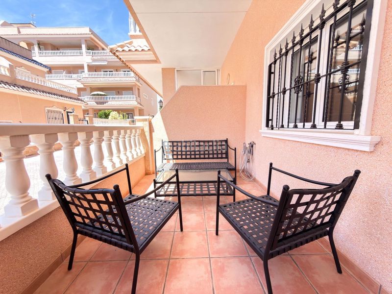 Foto e8232e37-eecf-4c69-b3f6-7b6e36fac050. Apartament amb aparcament piscina a Villamartín-Las Filipinas Orihuela