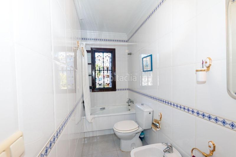 Foto 78ad7854-fcfb-41be-a9fe-0572a39e80bd. Xalet amb aparcament piscina a La Zenia Orihuela