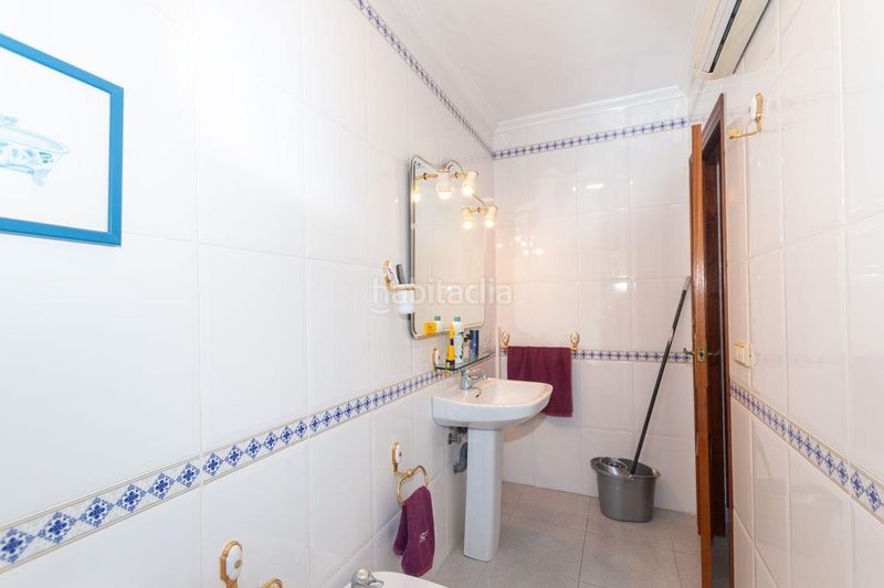 Foto 85c10aa4-05aa-4e62-987e-6deff0e347fa. Xalet amb aparcament piscina a La Zenia Orihuela