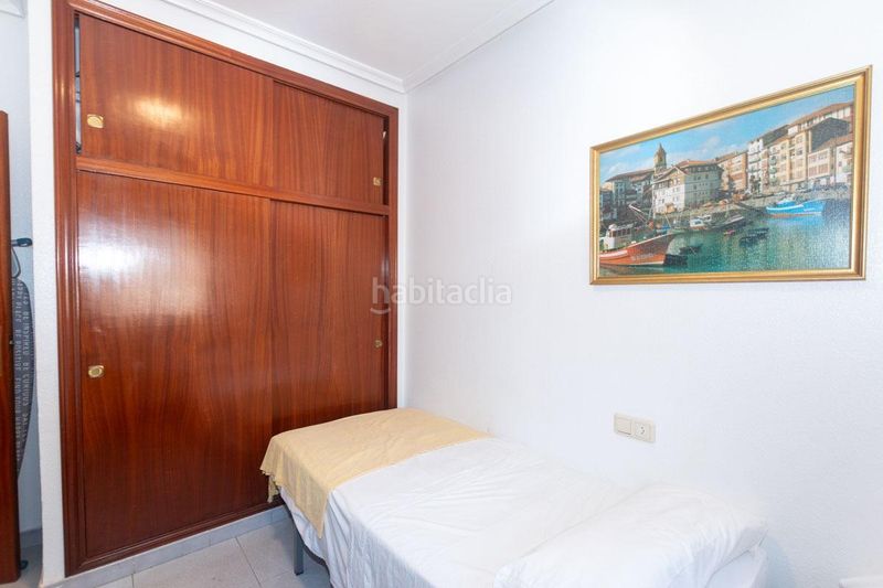 Foto f59cf18d-f315-458b-ba41-0364fc6d3763. Xalet amb aparcament piscina a La Zenia Orihuela