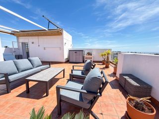 Dachwohnung in Villamartín-Las Filipinas. Exclusivo ático con vistas panorámicas y gran solárium en villam
