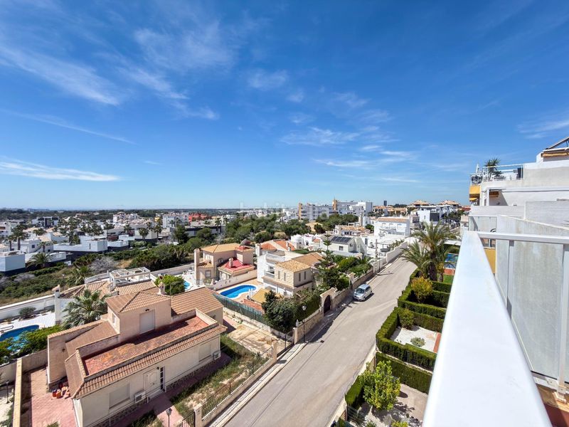 Foto ca3262f2-74e9-4958-be67-d5f078d3c7a4. Àtic amb aparcament piscina a Villamartín-Las Filipinas Orihuela