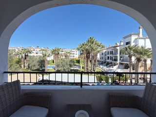 Appartement in Villamartín-Las Filipinas. Luminoso apartamento esquina de 2 dormitorios en villamartín pla