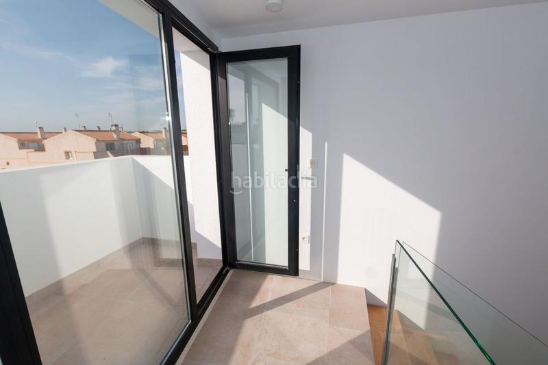 Foto 56fd9f98-5d7c-4282-900a-8160c2df63a5. Chalet con piscina in La Florida Orihuela