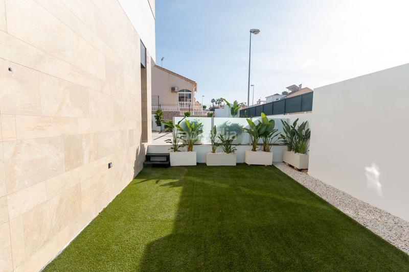 Foto 6f80d210-8588-4af3-9ef4-38e03d75478a. Chalet con piscina in La Florida Orihuela