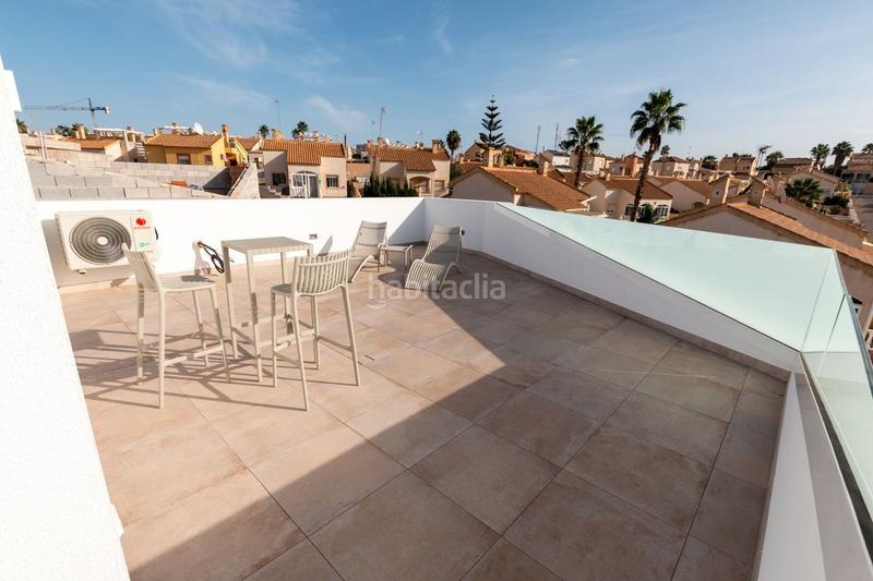 Foto 7e0b747d-a0da-4cb7-a5c4-795c0b81b905. Chalet con piscina in La Florida Orihuela