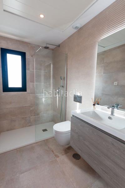 Foto 7ff7bcf7-0355-472a-bfce-2d1a08d8eec3. Chalet con piscina in La Florida Orihuela