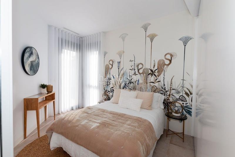 Foto ea15cfef-39c5-49a1-8ea6-99e7b70bb8cf. Chalet con piscina in La Florida Orihuela