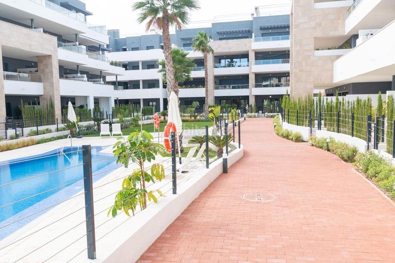 Foto 4f11ef06-2f7d-4176-8283-b346cb58ce35. Apartament amb aparcament piscina a Playa Flamenca Orihuela