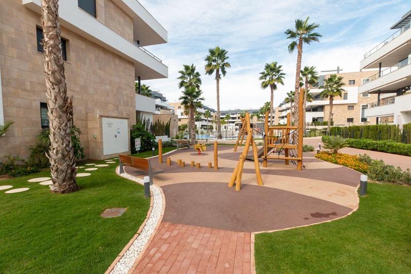 Foto 60929cb7-afb7-4597-9271-01d42708a854. Apartament amb aparcament piscina a Playa Flamenca Orihuela