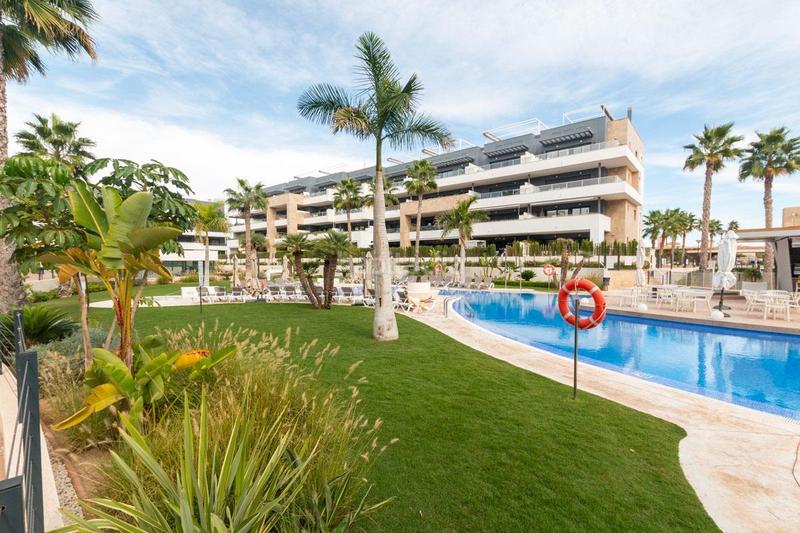 Foto 627c74ba-3493-414f-a660-ea2d9d520a9b. Apartament amb aparcament piscina a Playa Flamenca Orihuela