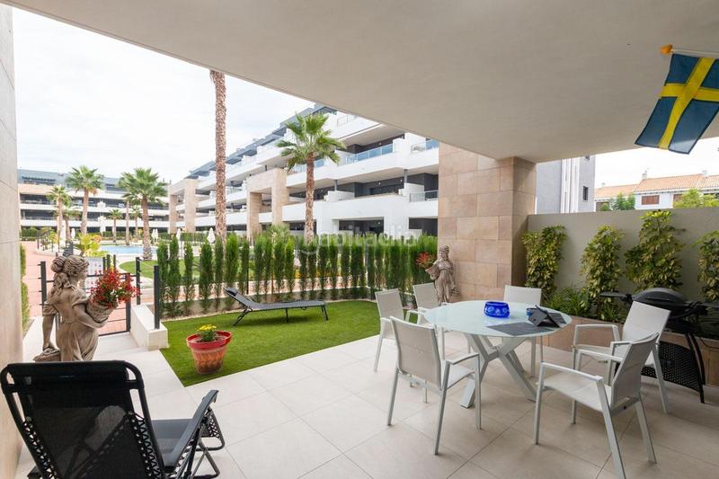 Foto 87d2de07-a82a-4a65-a675-f377f25b9020. Apartament amb aparcament piscina a Playa Flamenca Orihuela