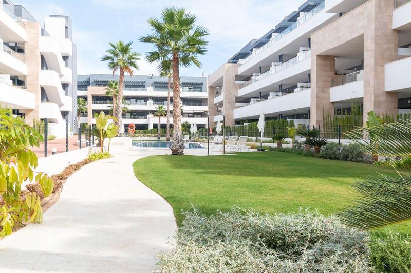 Foto e0da5832-0634-4678-ba2e-506079ad5a13. Apartament amb aparcament piscina a Playa Flamenca Orihuela